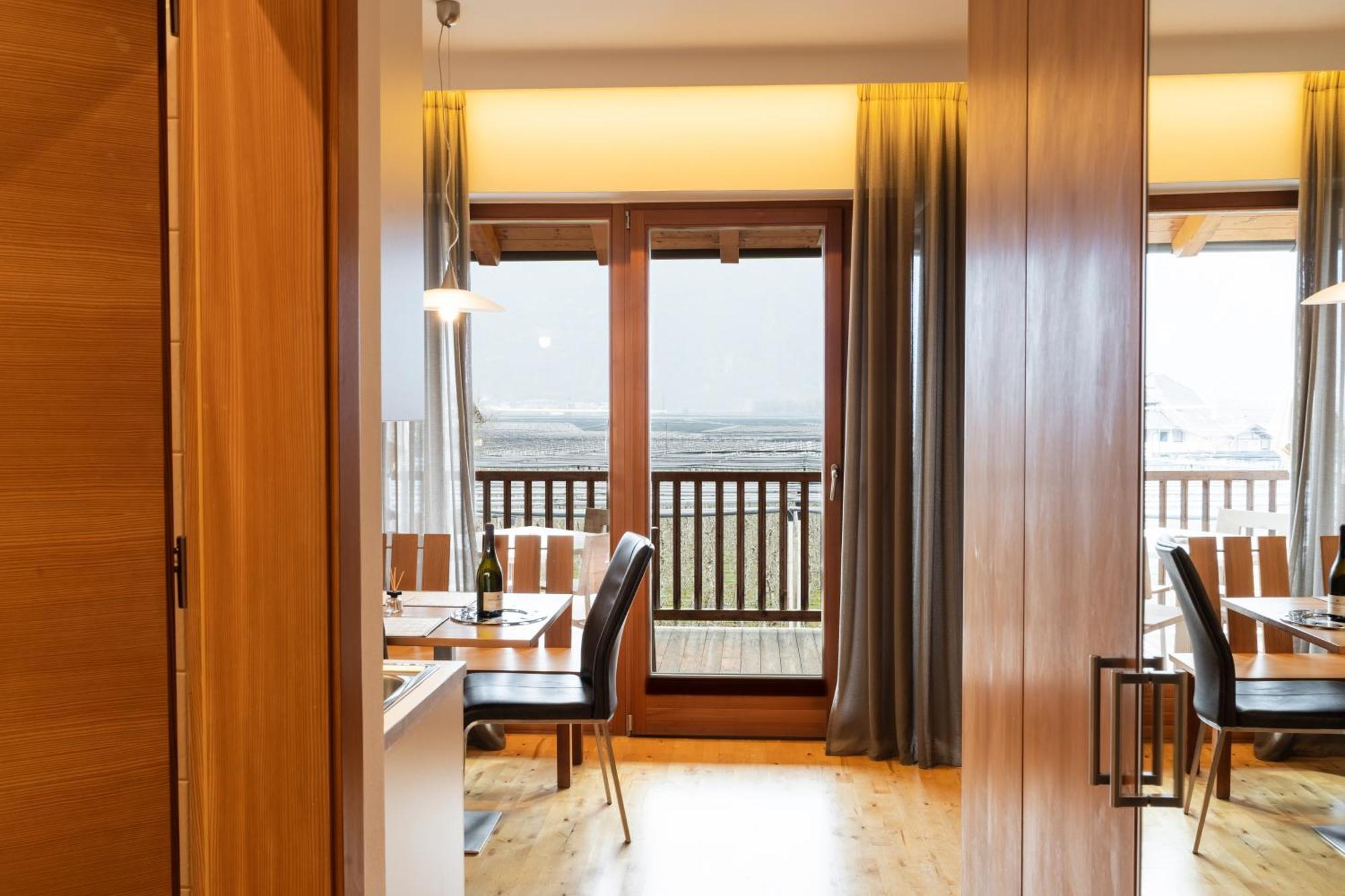 St. Ulrichhof Appartement Lana Buitenkant foto