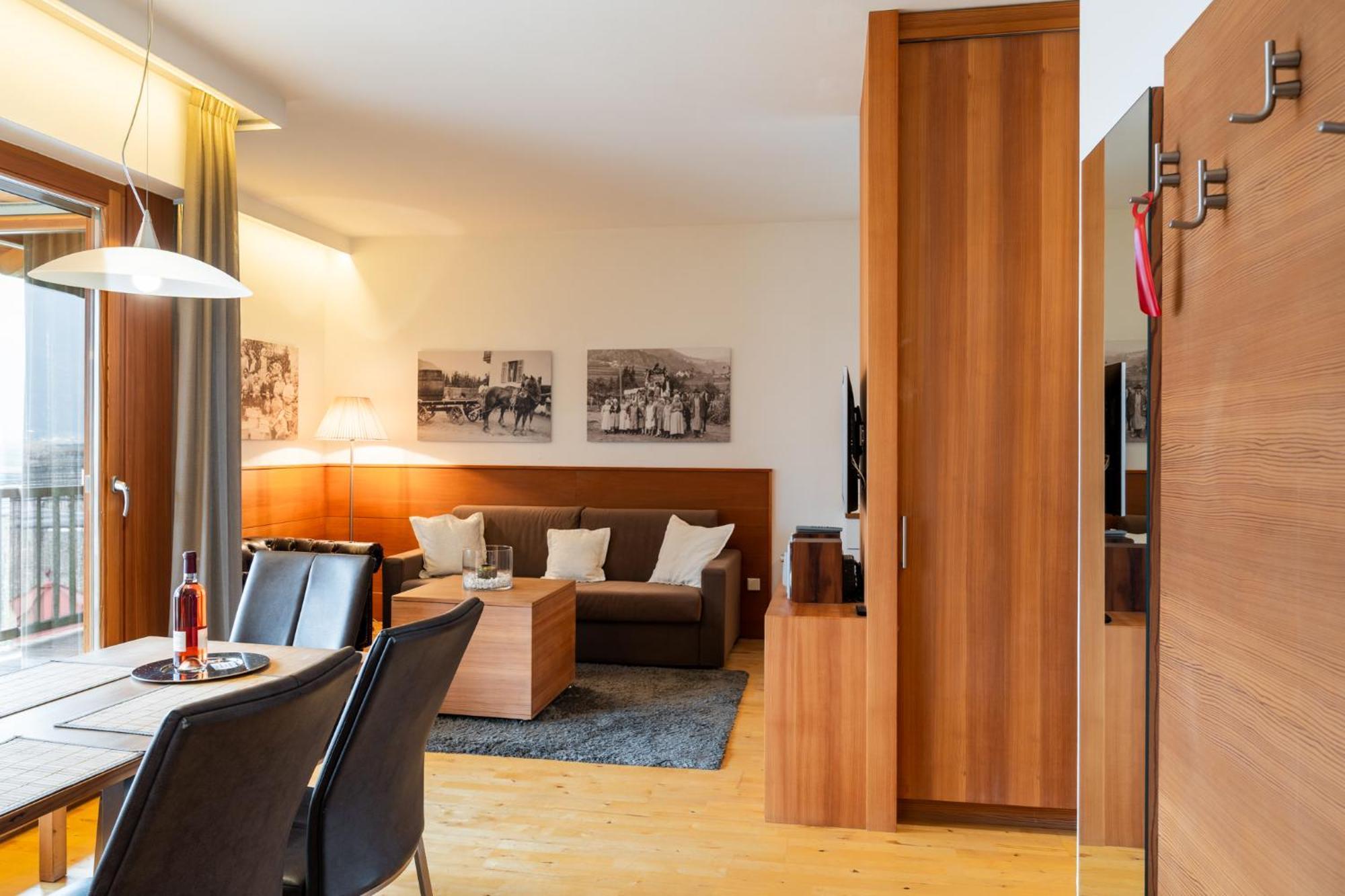 St. Ulrichhof Appartement Lana Buitenkant foto