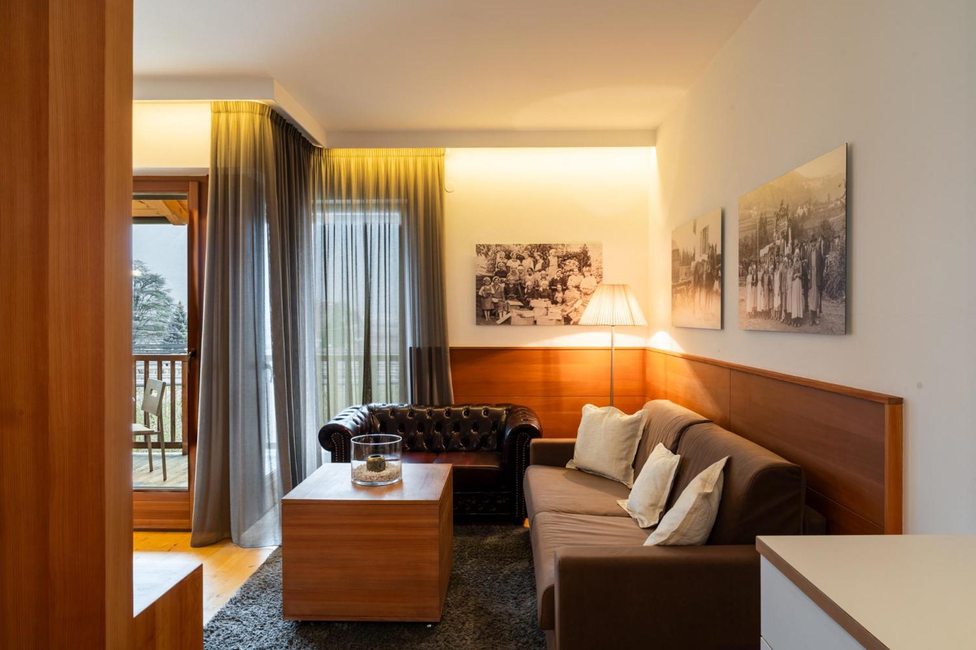 St. Ulrichhof Appartement Lana Buitenkant foto